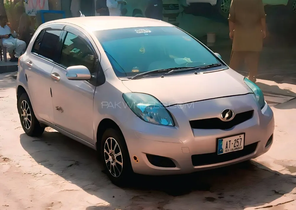 Toyota Vitz 2010 for Sale in Faisalabad Image-1