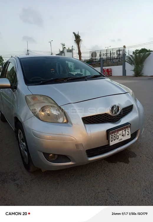 Toyota Vitz 2009 for Sale in Karachi Image-1