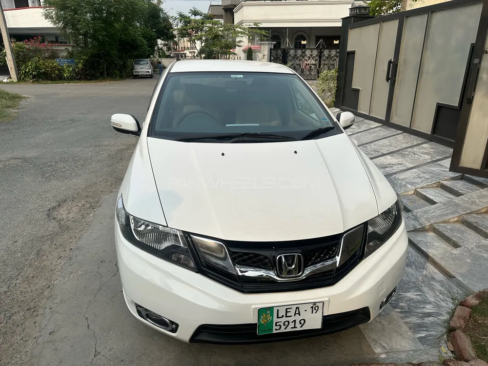 Honda City 2018 for Sale in Lahore Image-1
