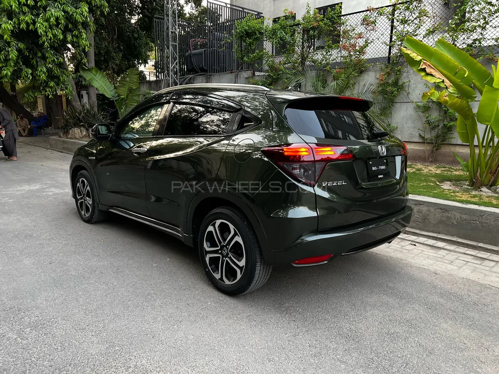 Honda Vezel 2016 for Sale in Lahore Image-1