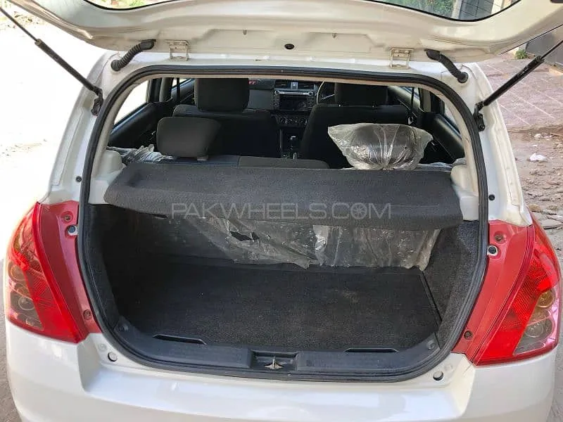 Suzuki Swift 2015 for Sale in Karachi Image-1