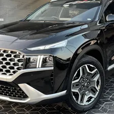 Hyundai Santa Fe Signature 2024 for Sale