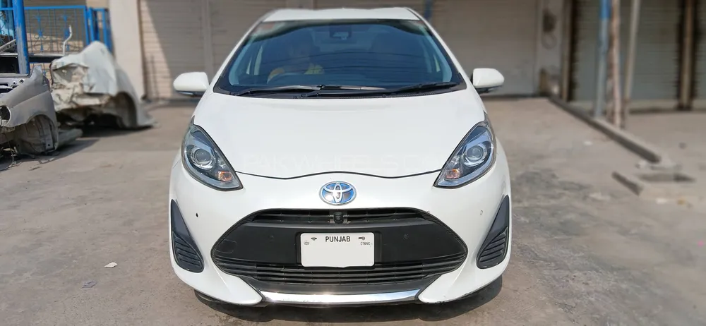 Toyota Aqua 2020 for Sale in Gujranwala Image-1