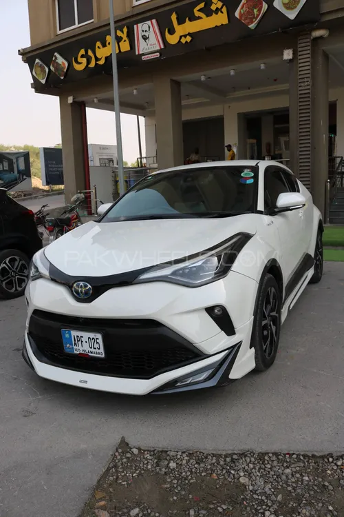Toyota C-HR 2020 for Sale in Islamabad Image-1