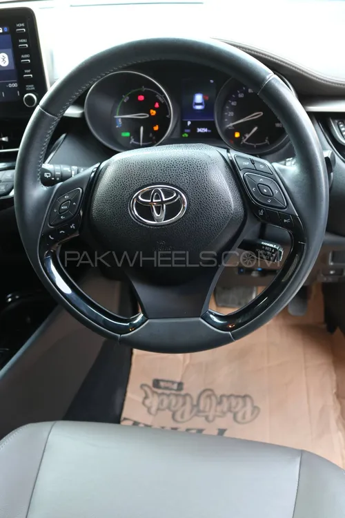 Toyota C-HR 2020 for Sale in Islamabad Toyota C-HR 2020 for Sale in Islamabad Image-14
