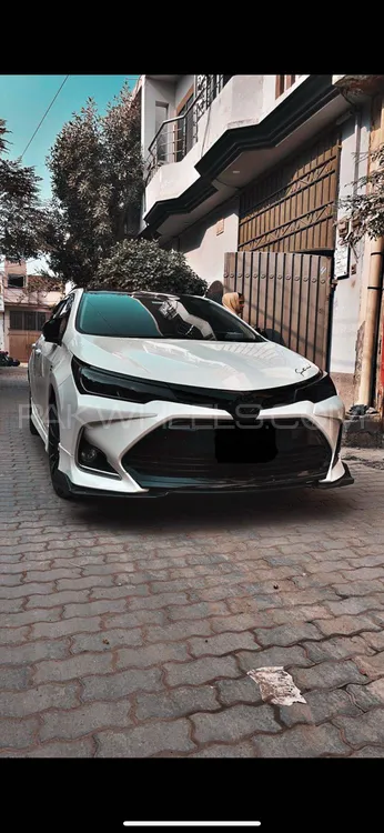 Toyota Corolla 2017 for Sale in Multan Image-1