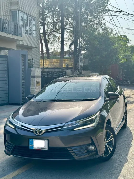 Toyota Corolla 2018 for Sale in Islamabad Image-1