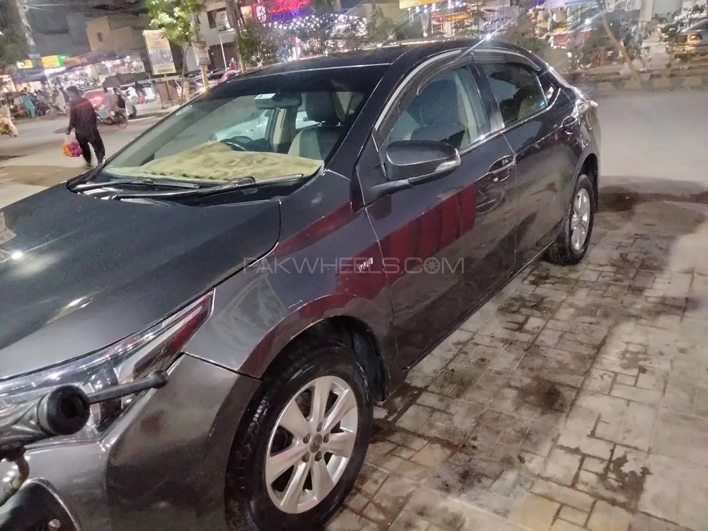 Toyota Corolla 2017 for Sale in Karachi Image-1