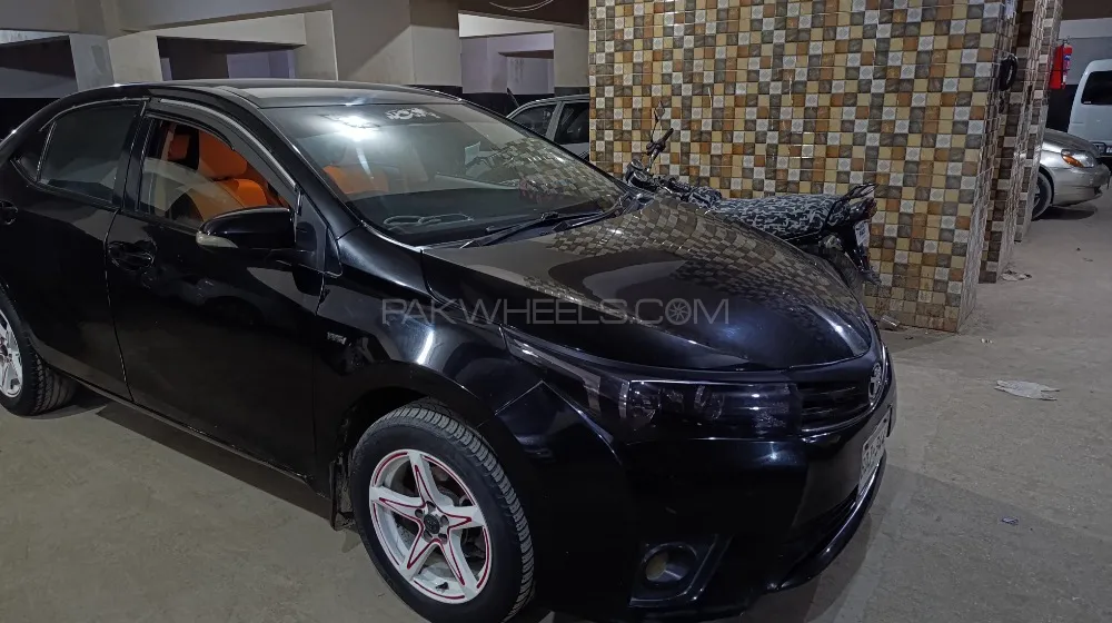 Toyota Corolla 2015 for Sale in Karachi Image-1