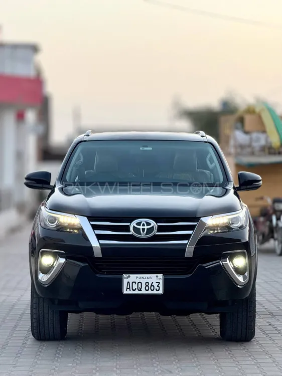 Toyota Fortuner 2021 for Sale in Faisalabad Image-1