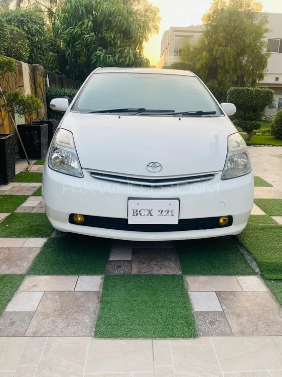 Toyota Prius 2011 for Sale in Lahore Image-1