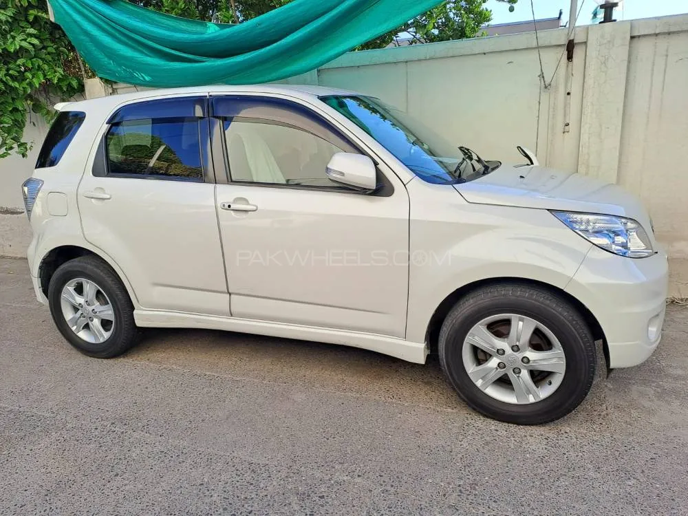 Toyota Rush 2011 for Sale in Lahore Image-1