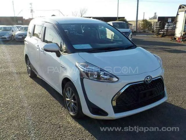 Toyota Sienta 2020 for Sale in Swabi Image-1