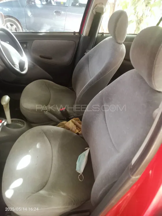 Toyota Vitz 2000 for Sale in Peshawar Image-1
