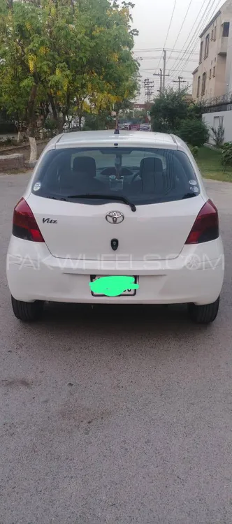 Toyota Vitz 2010 for Sale in Lahore Image-1