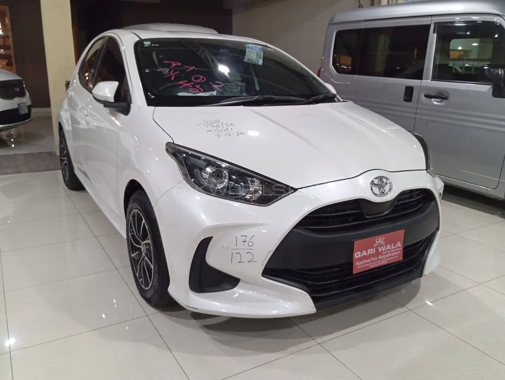 Toyota Yaris Hatchback 2021 for Sale in Peshawar Image-1
