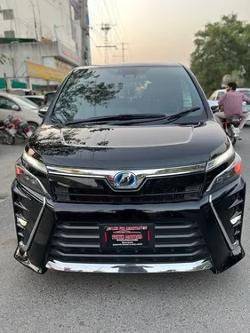 Toyota Voxy X 2018