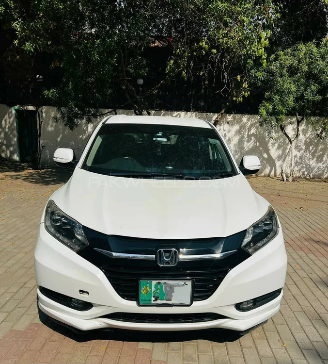 Honda Vezel 2018 for Sale in Lahore Image-1