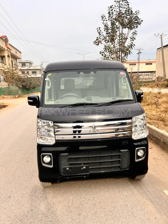 Mitsubishi Town Box 2019 for Sale in Islamabad Image-1