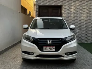 Honda Vezel Hybrid Z 2015 for Sale