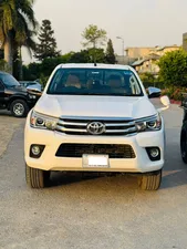 Toyota Hilux Revo V Automatic 2.8 2019 for Sale