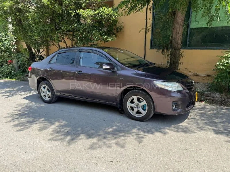 Toyota Corolla 2013 for Sale in Islamabad Image-1