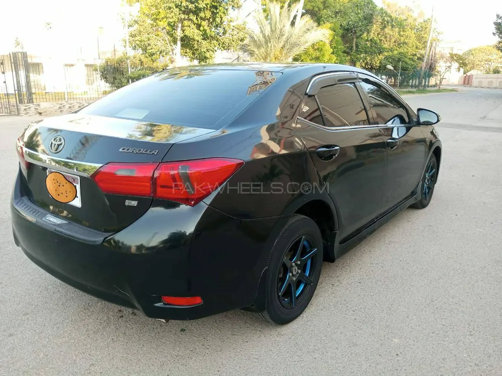 Toyota Corolla 2014 for Sale in Karachi Image-1