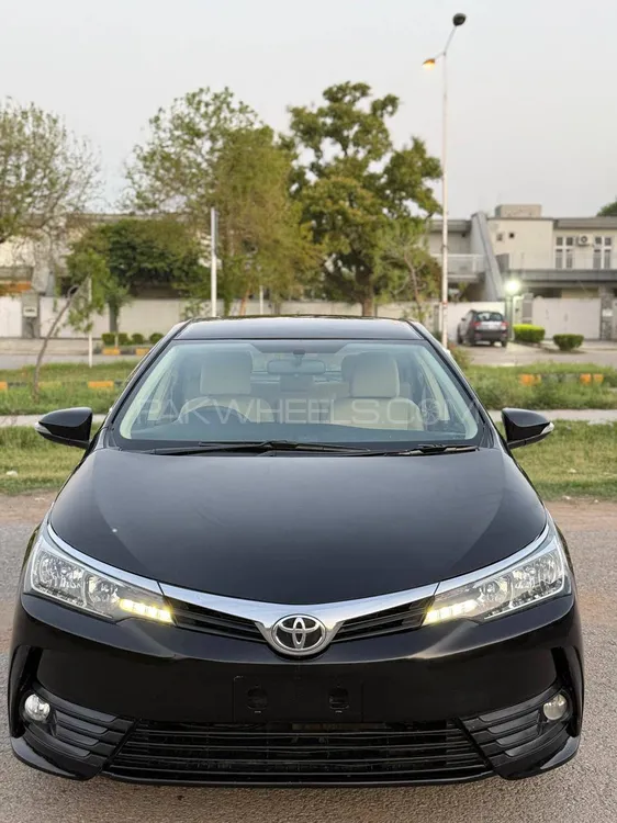 Toyota Corolla 2017 for Sale in Islamabad Image-1