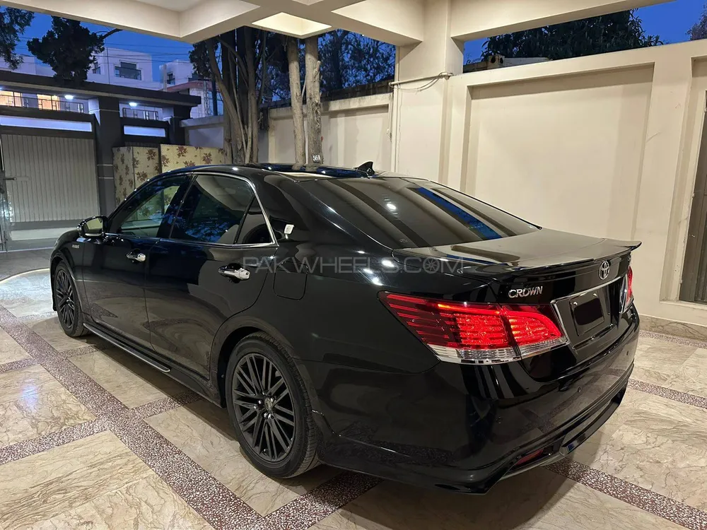 Toyota Crown 2013 for Sale in Quetta Image-1