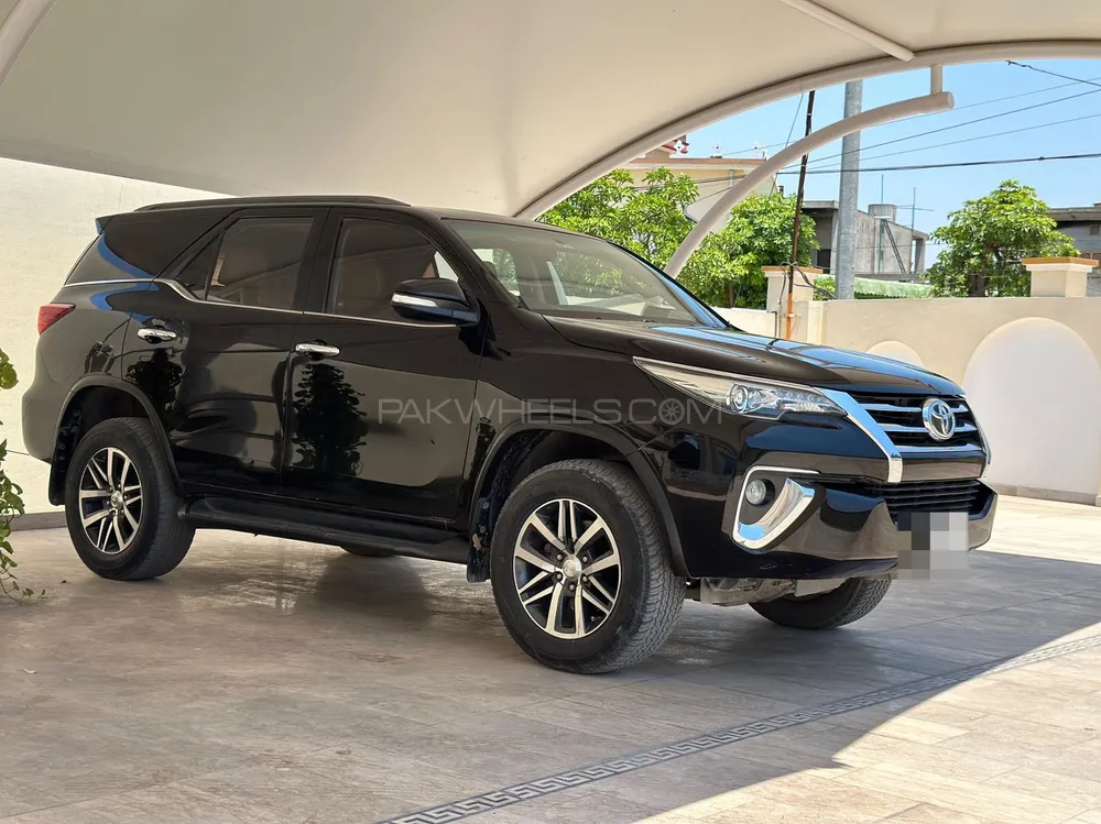 Toyota Fortuner 2017 for Sale in Jhelum Image-1
