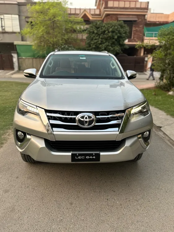 Toyota Fortuner 2017 for Sale in Lahore Image-1