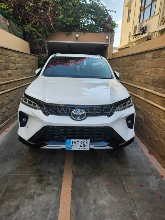 Toyota Fortuner 2022 for Sale in Karachi Image-1