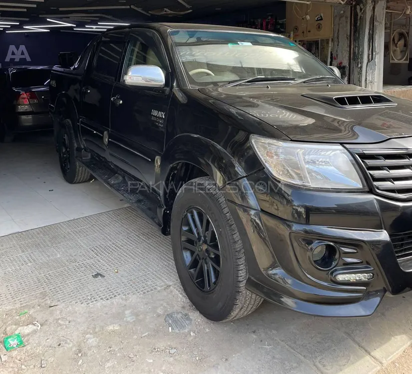 Toyota Hilux 2012 for Sale in Karachi Image-1