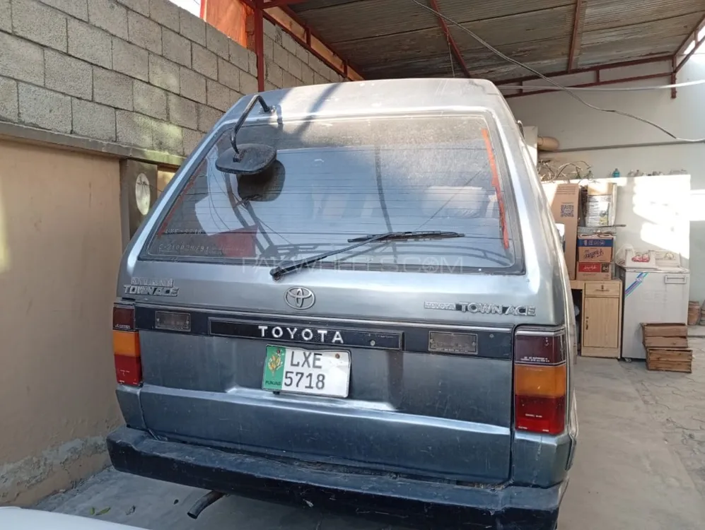 Toyota Town Ace 1986 for Sale in Wah cantt Image-1