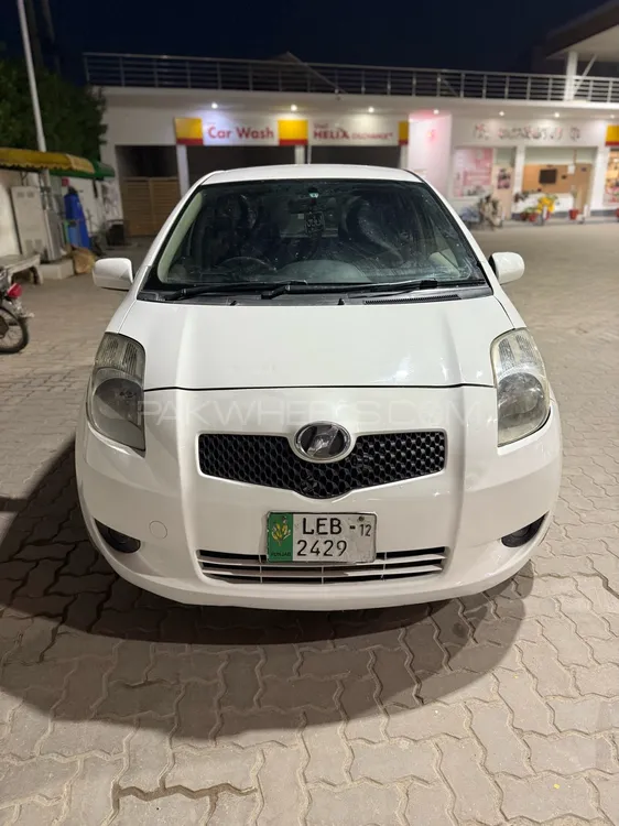 Toyota Vitz 2006 for Sale in Lahore Image-1