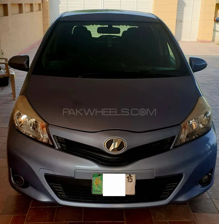 Toyota Vitz 2011 for Sale in Lahore Image-1
