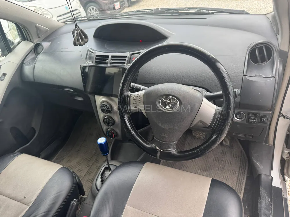 Toyota Vitz 2008 for Sale in Dir Image-1
