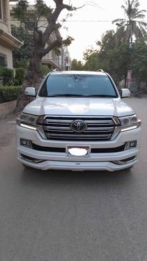 Used Toyota Land Cruiser ZX 2017