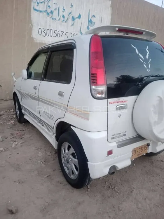 Daihatsu Terios 2001 for Sale in Karachi Image-1
