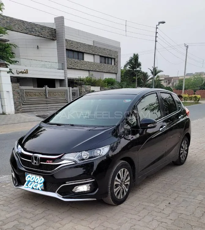 Honda Fit 2019 for Sale in Lahore Image-1