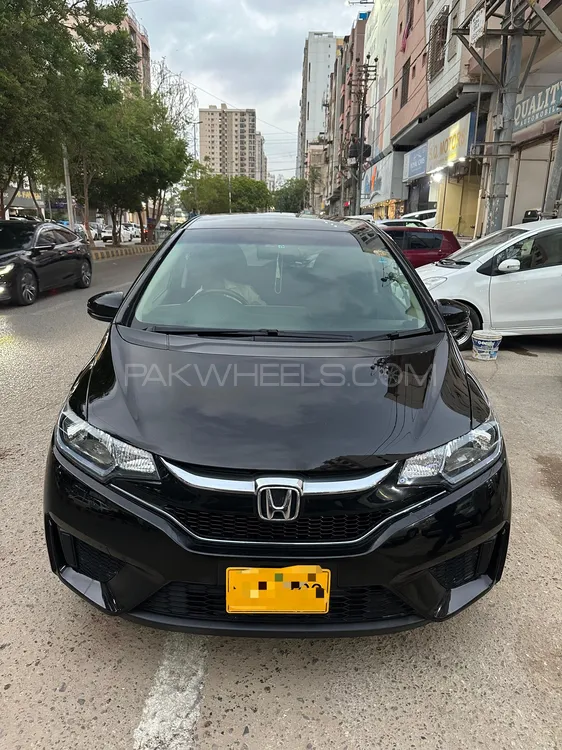 Honda Fit 2015 for Sale in Karachi Image-1