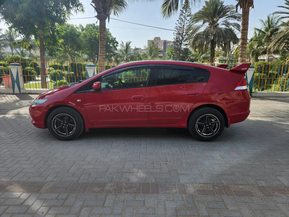 Honda Insight 2011 for Sale in Karachi Image-1