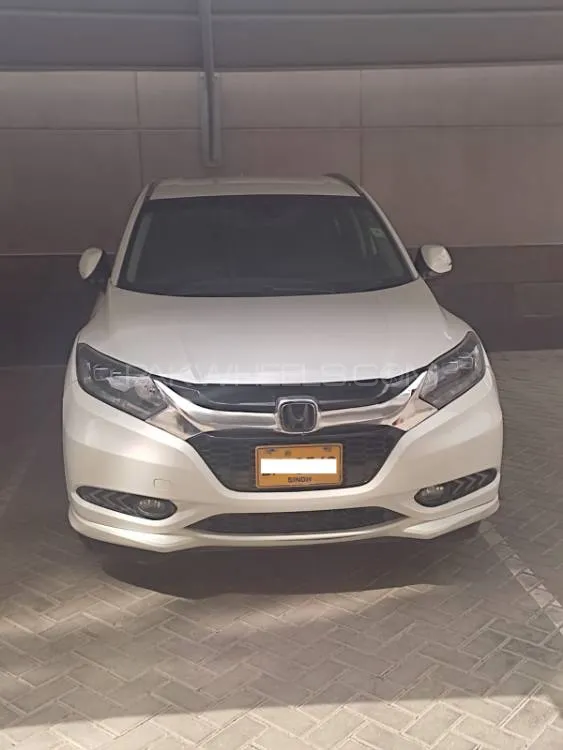 Honda Vezel 2015 for Sale in Karachi Image-1