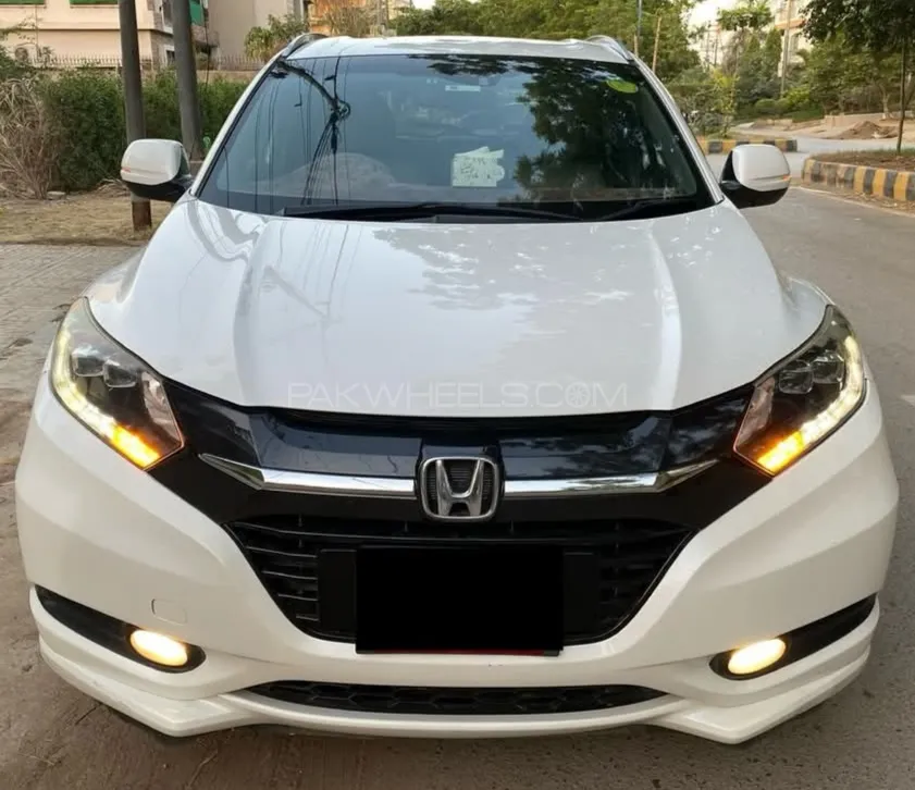 Honda Vezel 2016 for Sale in Karachi Image-1