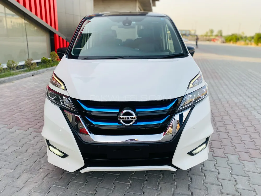 نسان سرینا 2018 for Sale in پشاور Image-1
