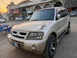Mitsubishi Pajero GLX 3.5 2003 for Sale