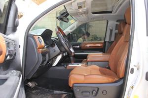 Tundra 2018
White Colour 
Milage 54700kms