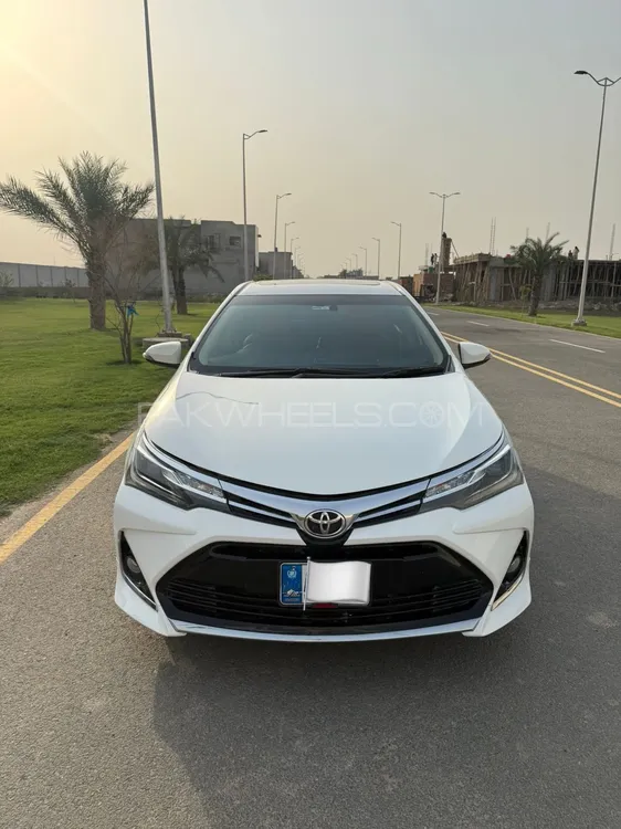Toyota Corolla 2018 for Sale in Faisalabad Image-1
