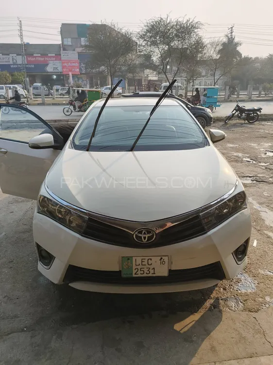 Toyota Corolla 2016 for Sale in Lahore Image-1