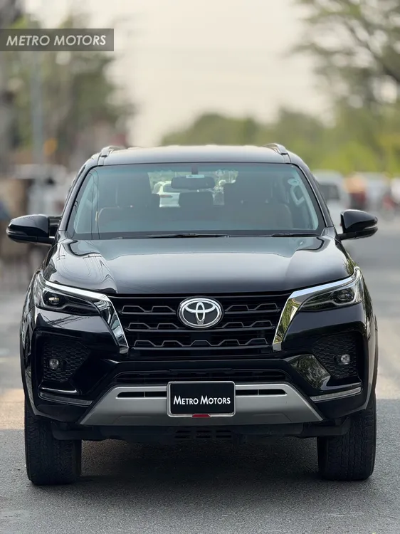 Toyota Fortuner 2021 for Sale in Lahore Image-1
